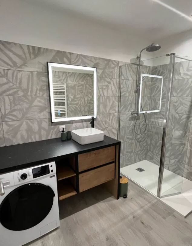 Rénovation salle de bain JBS Energy - vasque et douche design